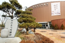 어머니의 손길과 숨결…옹기에 반하다！ : : 경기도뉴스포털 어머니의 손길과 숨결…옹기에 반하다！