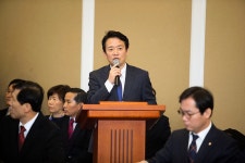 라피끄글로벌경기지사 | “도지사·국회의원은 운명공동체…글로벌 스탠더드 함께 만들자” : 사회 : 경기도뉴스포털 “도지사·국회의원은 운명공동체…글로벌 스탠더드...