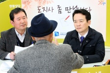 남 지사, 화성 송산그린시티 토취장 발파소음 등 민원상담 : : 경기도뉴스포털 남 지사, 화성 송산그린시티 토취장 발파소음 등 민원상담