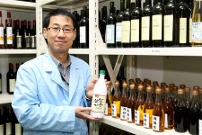 경기도 농산물로 전통 술의 미래를 빚다 : : 경기도뉴스포털 경기도 농산물로 전통 술의 미래를 빚다