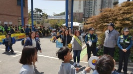 광명 철산초등학교, 학교폭력 예방 캠페인 개최 : : 경기도뉴스포털 광명 철산초등학교, 학교폭력 예방 캠페인 개최