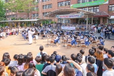 등굣길에 울려퍼진 우리 소리, 우리 가락 : 꿈나무기자단 : 경기도뉴스포털 등굣길에 울려퍼진 우리 소리, 우리 가락