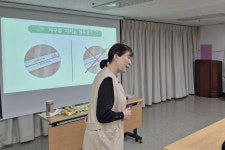 해피빈 다 쓰면 흙으로! 커피박 업사이클링 칫솔