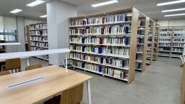 부산광역시립반송도서관 - 이용안내 - 자료실안내 - 종합자료실 부산광역시립반송도서관