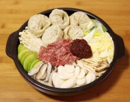 Home Cuisine - 만두전골, 버섯만두전골, 소고기 만두전골