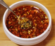 Home Cuisine - 시판 만두에 고추기름소스를 곁들인 홍유만두 紅油抄手