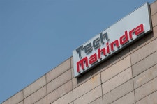 Tech Mahindra reports significant YoY drop in Q2 net profit By Investing.com