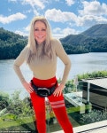 Carol Vorderman, 62, puts on a busty display in a tight brown gym top during juice retreat | Daily Mail Online Carol Vorderman... 