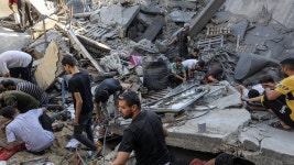 Israel-Hamas war RECAP: Israeli airstrikes destroy 300 targets in Gaza and Lebanon overnight as WHO warns of imminent public... 