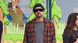 Leonardo DiCaprio looks almost unrecognizable in first look at his new role for Paul Thomas Anderson film | Daily Mail Online... 
