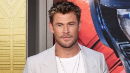 맨션앳락(Mansion At Rock) | at his $50 million Byron Bay mega mansion | Daily Mail Online Chris Hemsworth's huge rock climbing wall at his $50M mega mansion