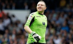Paddy Kenny sent abusive texts to QPR duo Tony Fernandes and Mike Rigg QPR fury at Kennys abusive late-night texts to... 