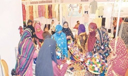 Artisans showcase their products at TDAP Expo - Newspaper - DAWN.COM Artisans showcase their products at TDAP Expo