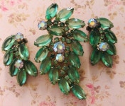 Vintage Peridot-Green Rhinestone Brooch Earrings | Etsy