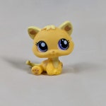 Authentic LPS Cat Kitten 1744 Rare Littlest Pet Shop Purple Pink Animal Clubhouse Doll House Collectors Action Figures Made by... 