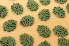 8 Pc. Rubberized Green Monstera Leaf Charms, 21mm by 17mm MIS-482 - Etsy