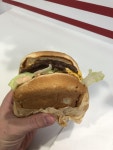My burger looks like it’s waving at me. | /r/mildlyinteresting | Mildly Interesting | Know Your Meme My burger looks like it’... 