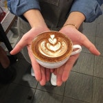 [커피인싸] 라떼아트 기초 테크닉 강좌. 초보 필수 영상. latte art basic Technic. - YouTube | 라떼아트, 건강한 디저트, 식품... 