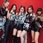 Bank | #YUNA #ITZY #있지 #ITzDifferent #달라달라... Bank | #YUNA #ITZY #있지 #ITzDifferent #달라달라 #DALLADALLA | Chicas... 