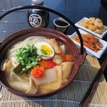 수제비 만들고 남은반죽으로 만든 호떡과 더우니까 아이스 커피랑. *흙설탕, 계핏가루, 땅콩갈아넣고 잘싸서 버터나 마가린... 