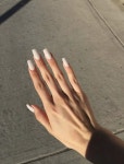 ✨오늘의 젤라또✨ 오늘 많은 사랑을 받았던 #엘사네일 💅🏻 보기만 해도 시원해보이는 컬러에💙 엄지에서 빛나는 영롱한 파츠... 