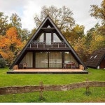 [독일의 목조주택] 일본주택을 닮은듯한 목재 외장 버티컬 사이딩과 내부 합판으로만 마감을 한 단독주택