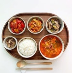 부대찌개 - 우리의식탁 | 레시피