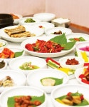 담은 맛, 산청 어탕국수는 미꾸라지부터 붕어, 메기, 쏘가리까지 경호강 맑은 물에서 그날그날 잡아 올린 민물고기가 어탕국수의 재료가 됩니다.