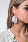 accesorii에 있는 Jisa Claudia님의 핀 | 패브릭 주얼리, 귀걸이, 공예