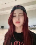 ★࿐‧₊˚ MIYEON / 미연 on Instagram: 올리부영 웨메 모델 침입사건🕶️🤫 | G i dle, Young, G-idle