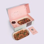 8950원 ~ 지하암반해수로 씻어낸 생굴, 350g, 1개 ~