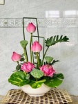Pin by Mi Eun Kim on Flower Arrangements 꽃꽂이, Fruit Baskets & more in 2025 | Floral arrangements, Flower arrangements, Floral