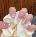 네일탐이나tamina(신탐이나) on Instagram: “🎄❄️ 겨울느낌 뿜뿜 아... 넘겨주세요:) ⠀ ⠀ ⠀ ⠀ ⚠️네일탐이나의 소중한 디자인을... 