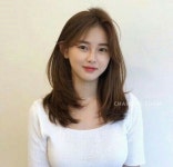 사진 촬영에 있는 공지님의 핀 - 2025 | 레이어드 헤어컷, 미디움 레이어드컷, 헤어스타일