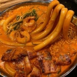 갈비만두. 이모 만두 더 주세요~