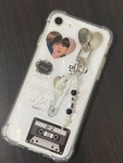 polaroid Aesthetic phone case | diy | clear phone case | kpop | black | polaroid | 장식 아이디어, 핸드폰 케이스, 스마트폰