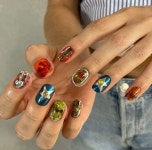 🌱서면네일•전포카페거리네일•Linseynail•린지네일 on Instagram: “- - #무광네일 #마틸다 #레옹 매트 딥그린 풀컬러와 엄지에 직접... 