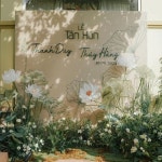 빌프랑 Ville Franc on Instagram: 한옥. 엔틱웨건. 그리고 달항아리 우리만의 웨딩 포토테이블🤎 Ville Franc Wedding -