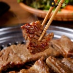 한 번에 다 섞어서 볶지 마세요 [돼지고기김치볶음] 이 방법을 모르면 나만 억울! stir-fried spicy pork 잠깐! 한 번에 다 섞어서 볶지... 