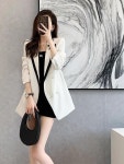Pin oleh Jae Yeop Choi di 내 저장 | Model pakaian gadis, Gaya model pakaian, Pakaian wanita