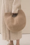 Pin page [[디자이너] 코튼3 배색 가방] | Crochet bag, Knitted bags, Crochet bags purses