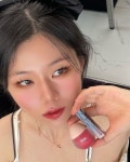 마법의 손 이유미.....행복한 니터를 꿈꾸다 on Instagram: 숄더백 납작하게.. 26cm×16cm. 잉카실 816번 딱 2볼로 완성 세탁이 가능하다는... 