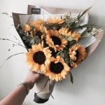 FRENCH FLOWER SHOP LA REVE 라레브 в Instagram: «꽃을 디자인하다. THE FRENCH FLOWER SHOP LA REVE . 남녀노소 누구나 좋아하는... 