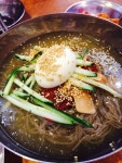 온 밀면집들 중에 어떤 이유에서든 유명한 집들만 모아봤습니다. 맛으로 소문난 집, 역사를 간직한 집, 광고를 열심히 한 집, 블로그나... 
