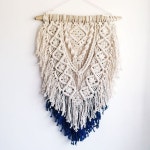 #손꾸락퐈이어 #🔥🔥🔥 . #소작 #마크라메 #매듭공예 #수공예 #공예 #핸드메이드 #미크라메가방 #마크라메백…”