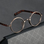Pin page Épinglé par 섬세 sur EYEWEAR | Lunettes, Opticien, Élégance
