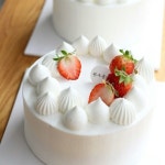 Pin page #생크림케이크 달달한 딸기와 넘 맛난 오렌지도 살짝... 케익#디저트그램#수제케이크#일상… | Fruit cake design, Fresh fruit... 