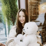 Pin de 나보연 em 박민영