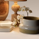 Pin page Pin by 효경 김 on 아이디어 | Pottery display, Moon jar, Korean pottery
