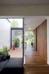 한줄기 빛이 드는 중정이 있는 주택들 한줄기 빛이 드는 중정이 있는 주택들 | Interior garden, Mini garden, Patio interior